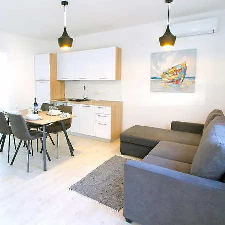 Apartment Oasis